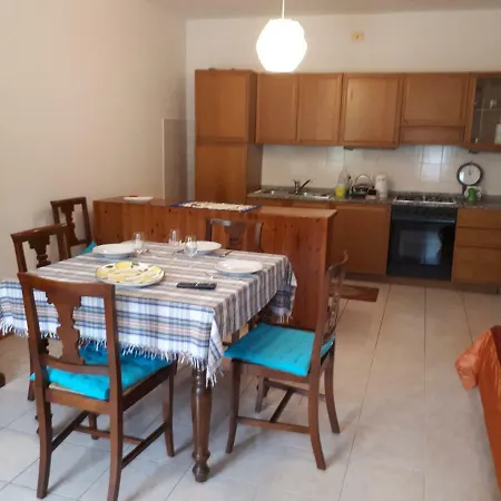 Casa Vacanza Al Sole * 雷维内拉戈